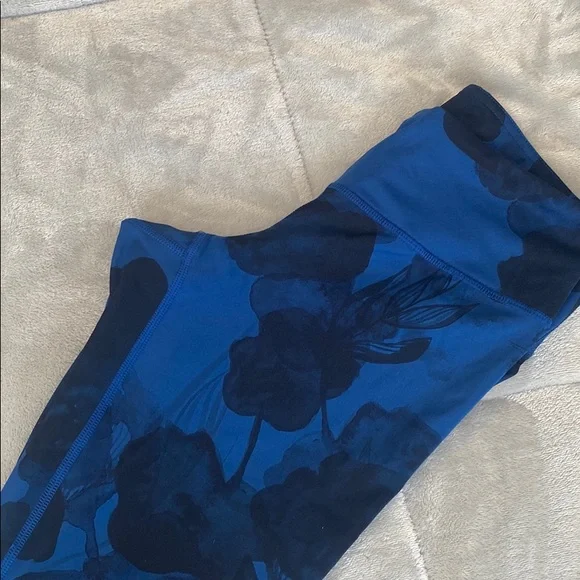 Like new - Picture 3 of 3